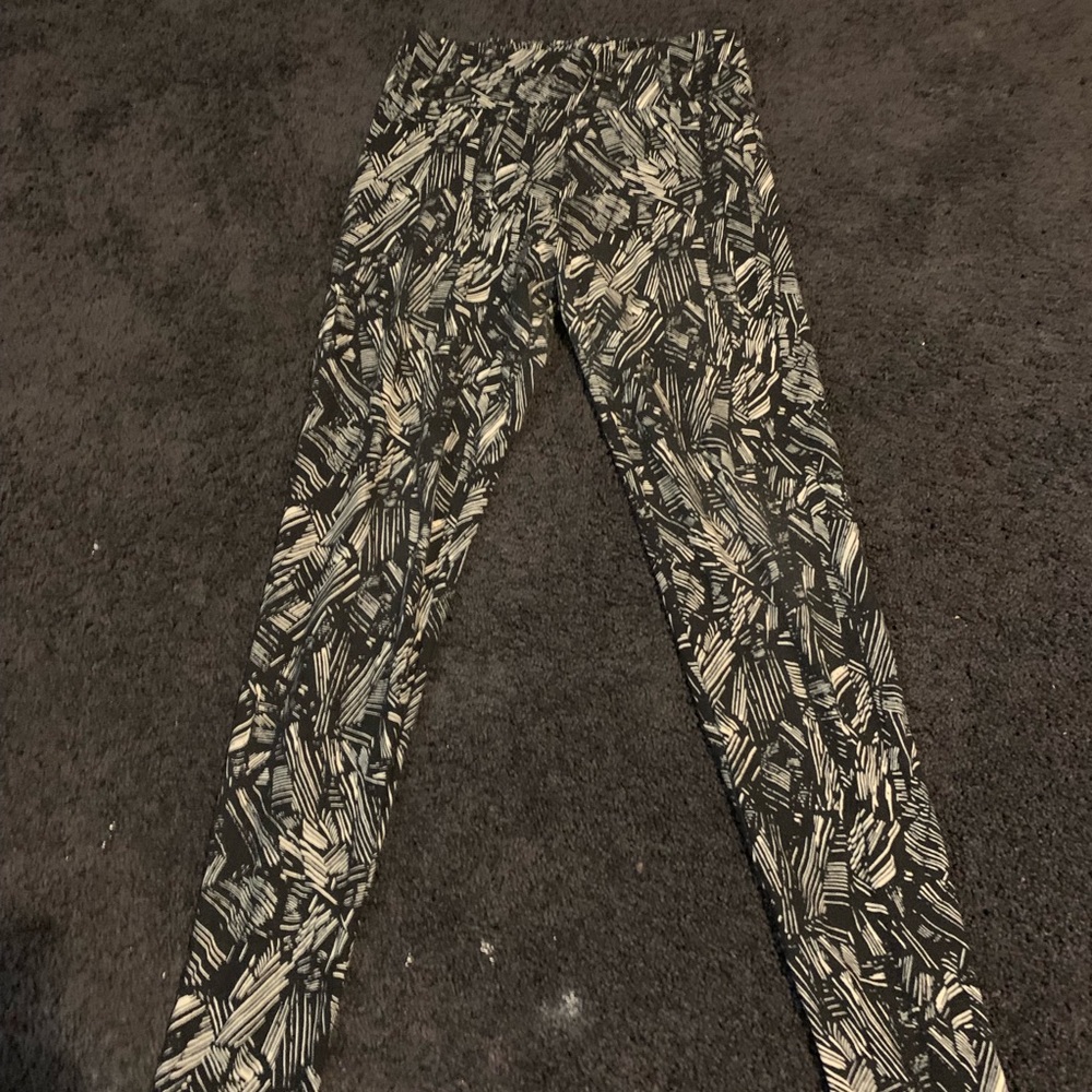 luluroe black and white leggings